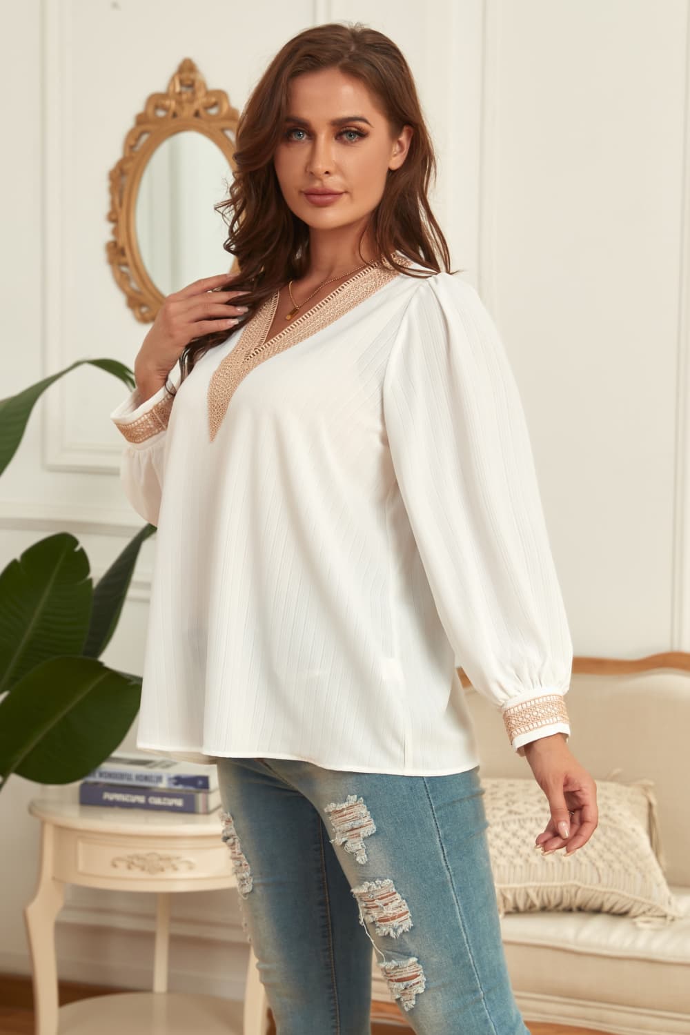 Honey Melo Apparel Plus Size V-Neck Puff Sleeve Blouse